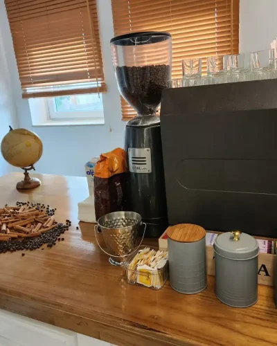 בר קפה במהלך אירוע חברה
